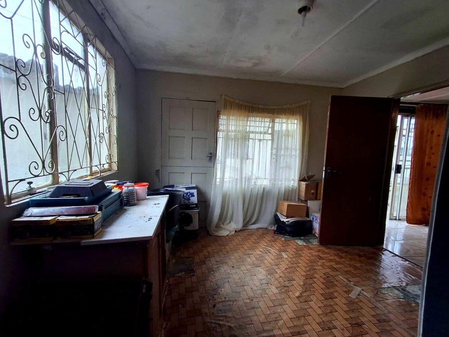 5 Bedroom Property for Sale in Mdantsane Eastern Cape